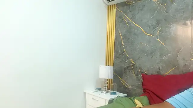 JORDAN MOOR online show from March 2, 7:53 pm