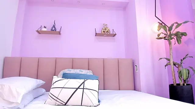 sam doll  online show from April 6, 7:15 pm