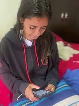 Esperanza GS online show from March 16, 1:15 pm