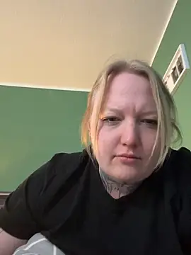 Lolaaxxx13 online show from May 16, 6:29 pm
