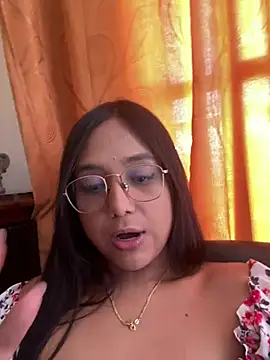 Lucianaaguzman online show from February 27, 5:02 pm