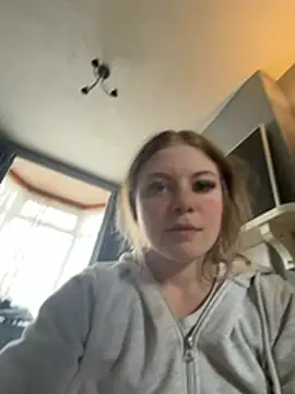 Paige love online show from April 1, 12:39 pm