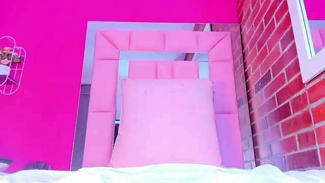 Baby doll XOXO online show from February 13, 8:43 pm