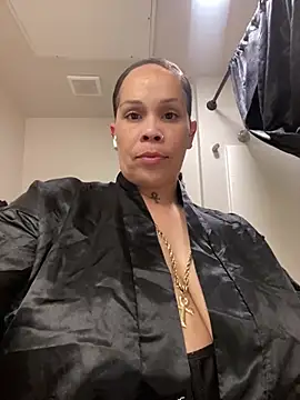 harleycakess online show from April 4, 10:30 pm