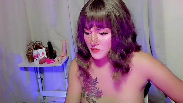 ChloeAsian online show from May 17, 10:36 am