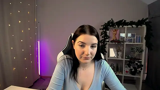 AliceChanel online show from February 5, 3:42 am