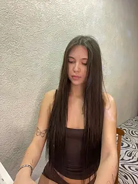 Hey Mia online show from February 8, 11:03 am