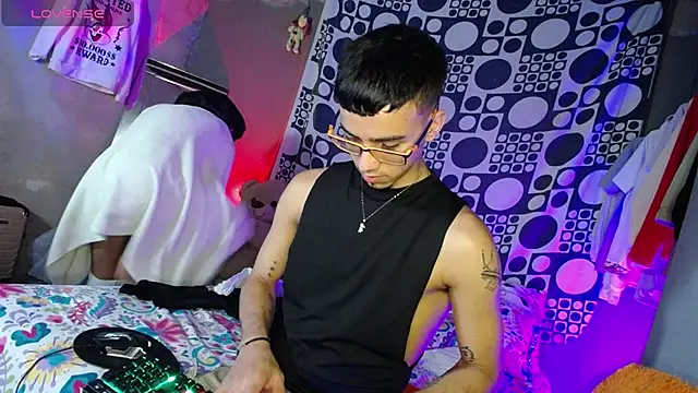 THE PERFECT COUPLE 12 online show from February 6, 3:10 am