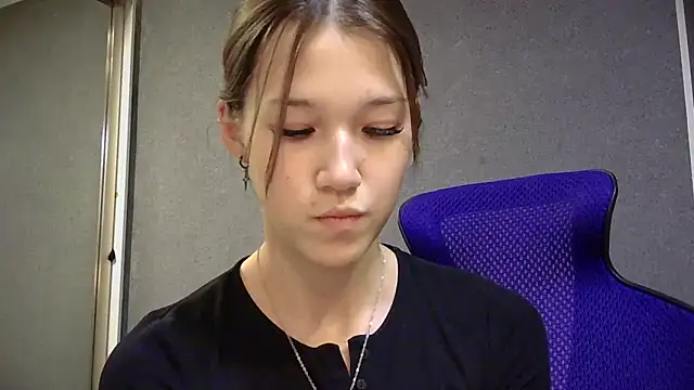 lilXdomiii online show from June 4, 5:28 pm