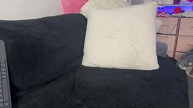 alanahart online show from May 9, 2:35 am