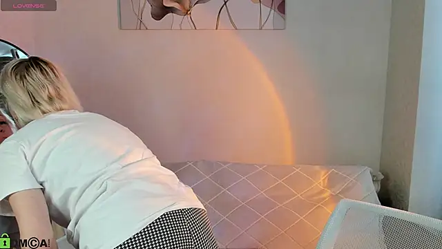 Ann Annise online show from April 9, 12:57 am