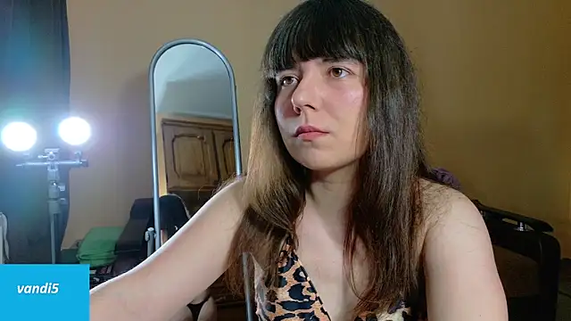 VandiFive online show from March 18, 9:20 pm