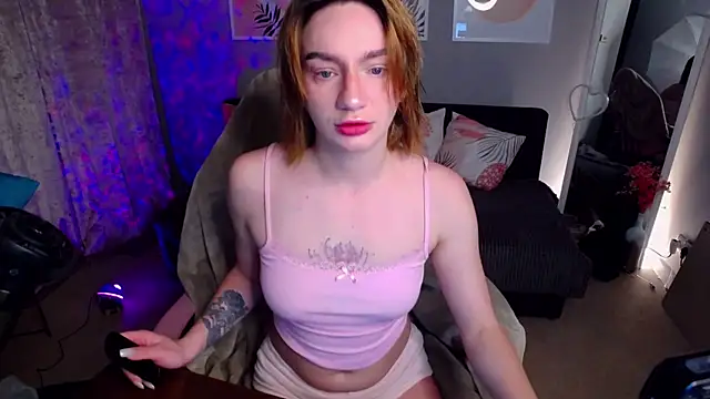 PollyRoseX online show from April 16, 12:33 am