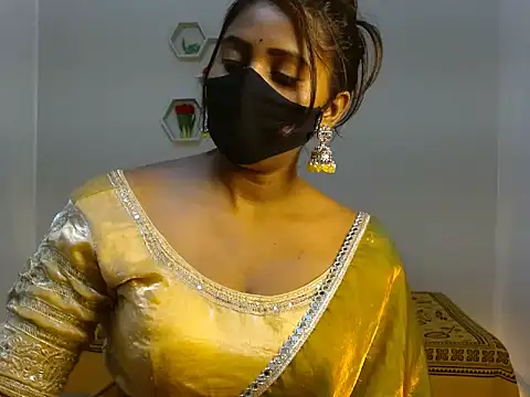 Hotginni4 online show from June 12, 4:48 pm