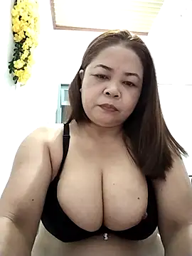 Baby-bigtits2026 online show from April 15, 9:37 pm