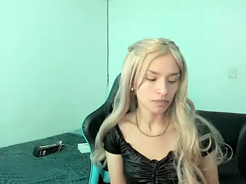 Megan Blue  online show from February 17, 4:28 pm