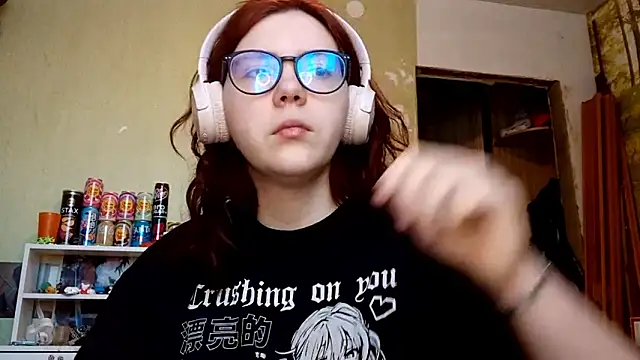 VannessaDillenbeck online show from February 5, 8:17 am