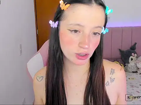 wenn  online show from March 26, 2:47 am