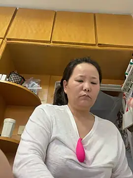 Youyou 12 online show from April 16, 12:11 am