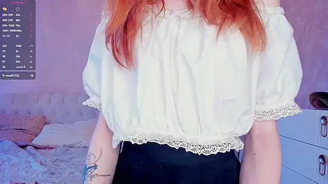 TarynPalek online show from March 29, 8:46 am