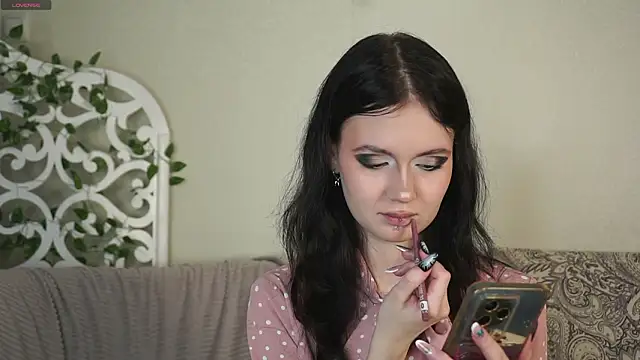 Glow hollow online show from February 14, 4:03 am