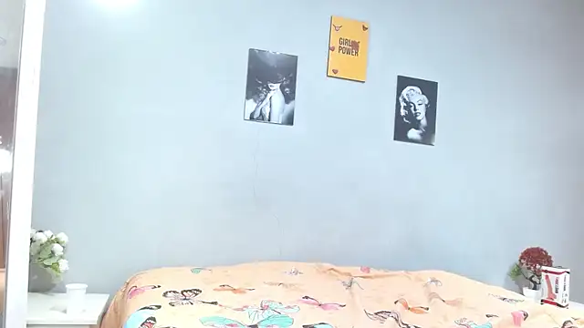 arianna rossi11 online show from April 15, 12:39 pm