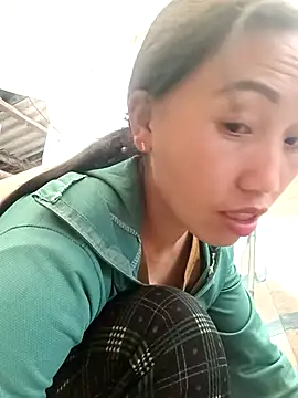 hot-luna- online show from February 22, 7:20 am