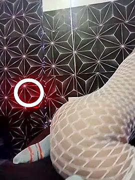 amairany27 online show from April 6, 7:42 am