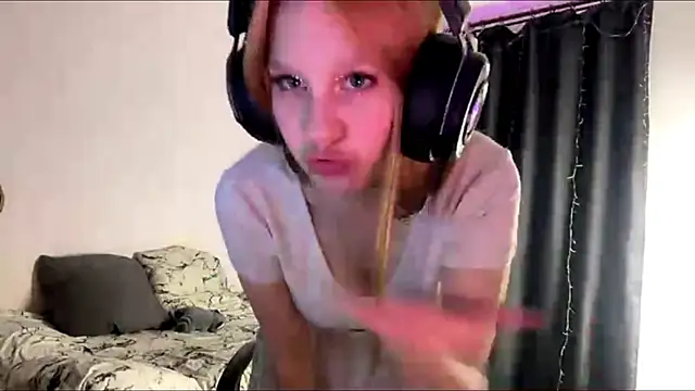 axin burnell online show from March 14, 5:58 pm