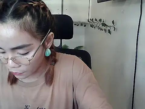 sangkissed92 online show from March 28, 8:14 am