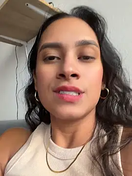 LunaHeat online show from April 14, 9:04 pm