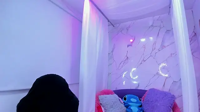 Bella Miller1  online show from April 1, 3:42 pm