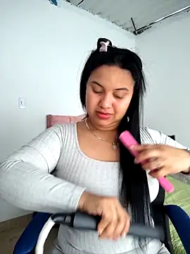 emily-rousee- online show from April 22, 2:25 pm