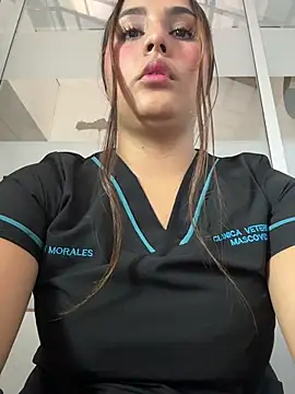 Noa Harper- online show from June 3, 10:15 pm