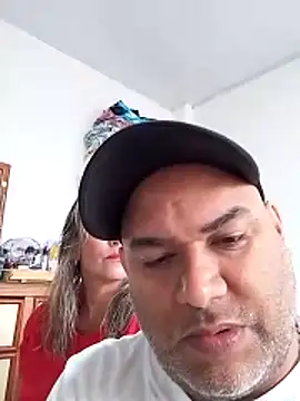 wessAndSandri online show from April 14, 7:36 pm