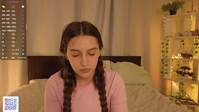 LeanneDinkle online show from March 23, 8:31 am