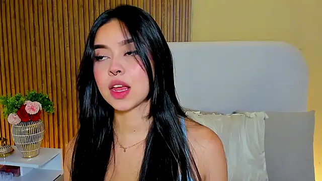 CristalMayson online show from April 11, 12:39 am