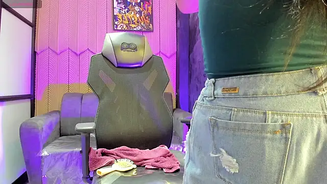 shaden  online show from February 9, 8:11 pm