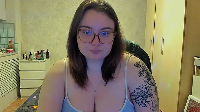 katya idinax online show from February 12, 5:03 pm