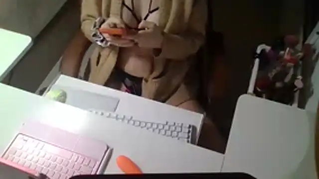 hipotenusa online show from February 5, 7:44 am