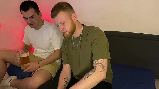 Adam ice online show from April 5, 6:40 pm