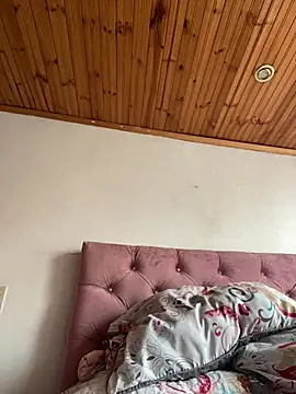 JulietaRiios online show from February 14, 9:50 pm