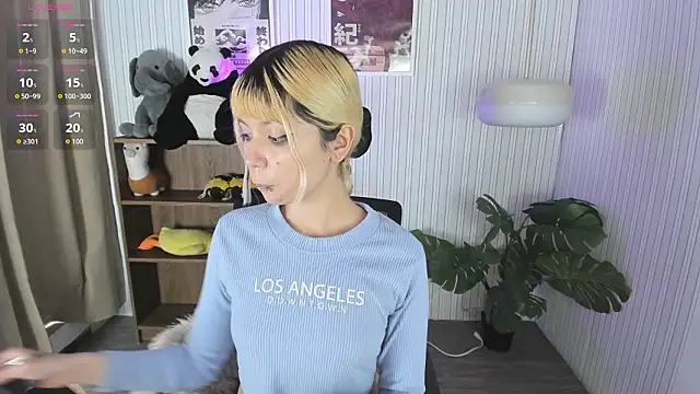 Laukyubey1 online show from March 23, 7:53 pm