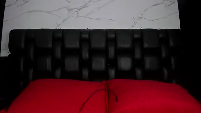 CharlotteKravizz online show from February 11, 6:31 pm