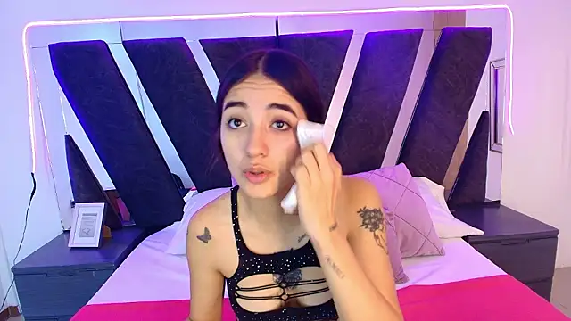 sophia love   online show from February 17, 2:38 pm