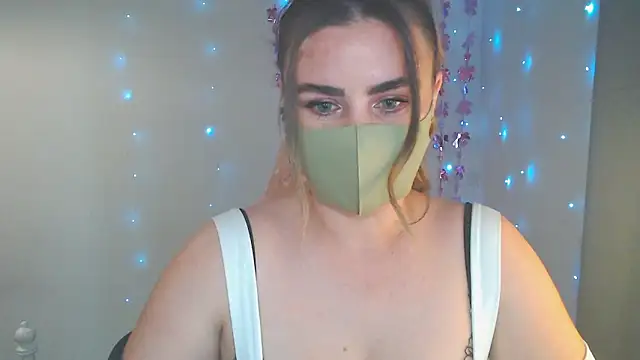 Avelina1 online show from May 12, 10:01 am
