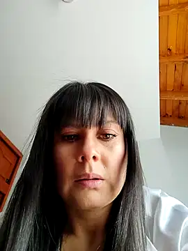 Lyonette reading1 online show from February 5, 2:20 pm