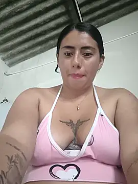 ashleymonroe4 online show from April 2, 4:15 pm