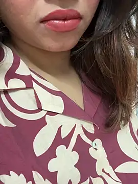 riya sharma11 online show from February 25, 3:21 pm