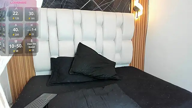 lunaa  dl online show from February 15, 5:23 pm